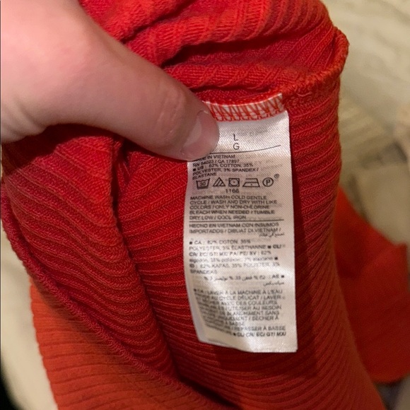 Sleeveless Orange Ribbed Top - Picture 6 of 6